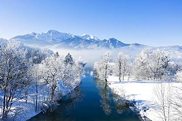 Lake Kochel with Loisach in winter, Herzogstand and Heimgarten in the back, Kochel, Upper Bavaria, Bavaria, Germany, Europe