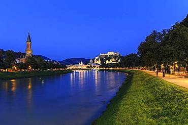 City view, old town and fortress Hohensalzburg at dusk, Salzach, Salzburg, Salzburg State, Austria, Europe