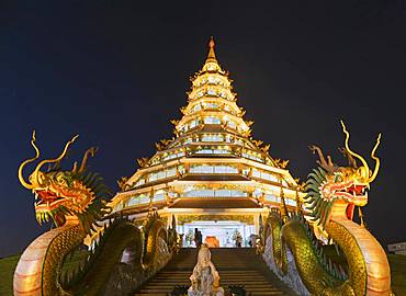 Nine-storey Chinese pagoda at dusk, dragons at the entrance to Wat Huay Pla Kang Temple, Kuan Yin, Chiang Rai, Northern Thailand, Thailand, Asia