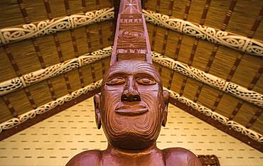 Figure, traditional Maori carving, Te Whare Runanga, Waitangi, Far North District, Northland, North Island, New Zealand, Oceania