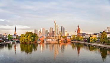 The Old Bridge over the Main with skyline, skyscrapers in the banking district in the morning light, Frankfurt am Main, Hesse, Germany, Europe