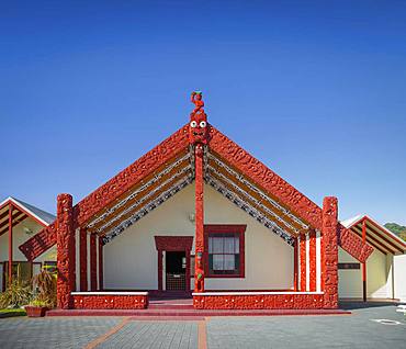 House of Maori with traditional, artistic wood carving, Whakarewarewa, Rotorua, Bay of Plenty, North Island, New Zealand, Oceania