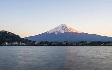 Evening atmosphere, view over Lake Kawaguchi to volcano Mt. Fuji, Yamanashi Prefecture, Japan, Asia