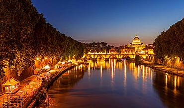 Saint Peter's Basilica with Sant' Angelo's Bridge over Tiber at sunset, Rome, Italy, Europe