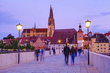 Stone bridge with cathedral and old town, Regensburg, Upper Palatinate, Bavaria, Germany, Europe