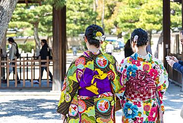 Japanese women dressed with kimono, colorful traditional clothes, at Kennin-ji Temple, Old Town of Kyoto, Higashiyama, Kyoto, Japan, Asia