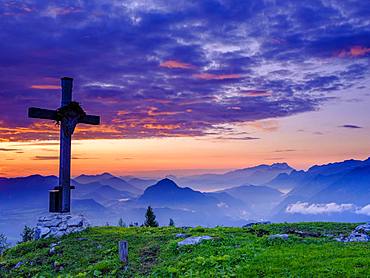 Ahornbuechsenkopf with summit cross, view at sunrise on alpine panorama, Osterhorn group, Dachstein and Tennen Mountains, Golling, Salzburger Land, Austria, Europe