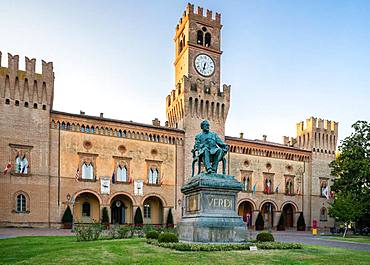 Verdi Monument in front of Rocca Pallavicino with Opera House Teatro Guiseppe Verdi, Busseto, Province of Parma, Emilia-Romagna, Italy, Europe