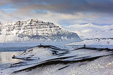 Visitors at the glacier lagoon Joekulsarlon, Vatnajoekull National Park, Southeast Iceland, Iceland, Europe