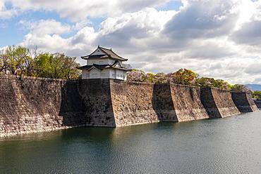 Osaka Castle with moat, Osaka Castle Park, Chuo-ku, Osaka, Japan, Asia