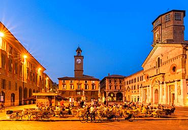 Piazza Prampolini with the Cathedral Santa Maria Assunta at dusk, Reggio Emilia, Emilia-Romagna, Italy, Europe