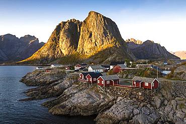 Rorbu fishing huts off Bergen, Hamnoy, Moskenesoy, Lofoten, Norway, Europe