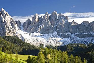 Geisler peaks with first snow, Villnoess valley, Dolomites, South Tyrol, Italy, Europe