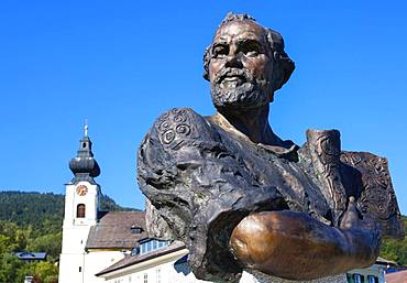 Gustav Klimt Statue.Unterach am attersee, Salzkammerguz, Upper Austria, Austria, Europe