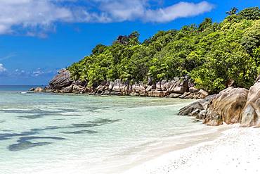 Granite rocks on the beach, La Digue Island, Seychelles, Indian Ocean, Africa