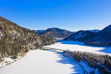 Bridge over Sylvensteinsee, aerial view, Lenggries, Isarwinkel, Upper Bavaria, Bavaria, Germany, Europe