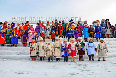 Mongolian children in traditional clothing, winter, Khovd Province, Mongolia, Asia