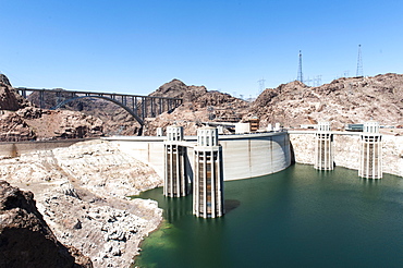 Dam and water intake towers, dam, Colorado River, Hoover Dam, Hoover Dam, Mike O'Callaghan-Pat Tillman Memorial Bridge, Arizona and Nevada, USA, North America