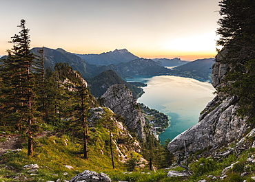 View from Schoberstein to Attersee and Mondsee, Schafberg, evening mood, Salzkammergut, Upper Austria, Austria, Europe