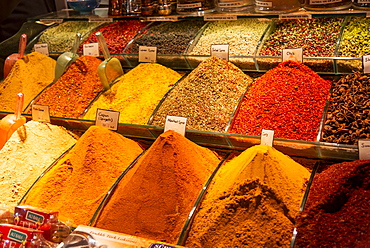 Different spices at a market stand, Spice Bazaar, Grand Bazaar, Kapali Carsi, Istanbul, Turkey, Asia