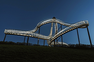 Tiger & Turtle, illuminated, night shot, Duisburg, North Rhine-Westphalia, Germany, Europe