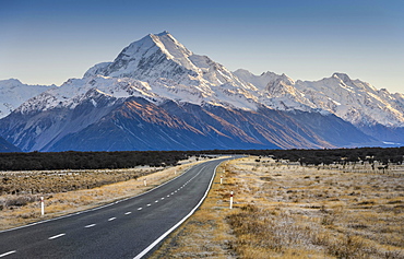 Road to Mount Cook, Aoraki, Mount Cook National Park, Southern Alps, Twizel, Canterbury, New Zealand, Oceania