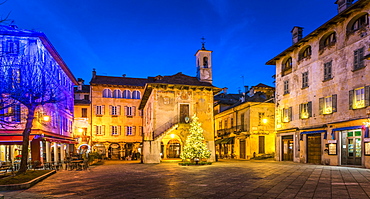 Piazza Motta with the Palazzo Comunale, Orta San Giulio, Lago d'Orta, Province of Novara, Piedmont, Italy, Europe