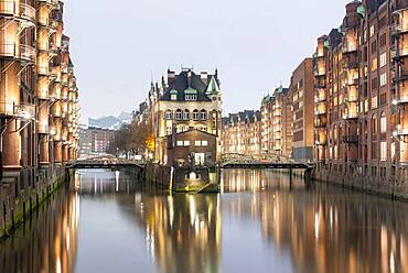 Moated castle, Fleetschloesschen, Speicherstadt, Hamburg harbour, Unesco World Heritage Site, Hamburg, Germany, Europe