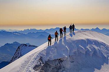 Mountaineer on the summit ridge of the Grossvenediger, Hohe Tauern National Park, Salzburger Land, Austria, Europe