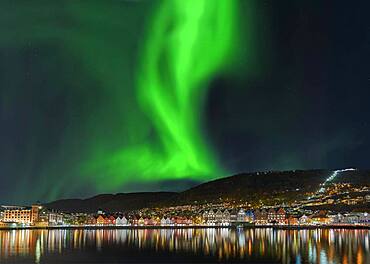 Northern lights in the city of Bergen Norway