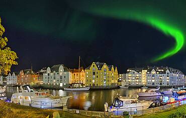 Alsesund harbour panorama northern lights Norway