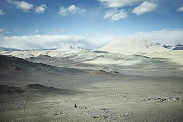 Landscape of Kisil Czar, the Red Mountains, Olgii, Mongolia, Asia