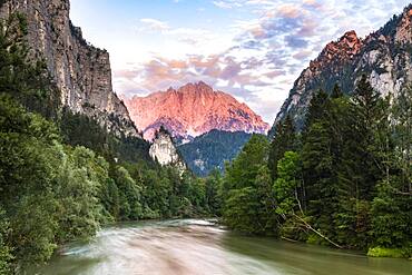 Entrance to the Gesaeuse in the evening, river Enns, Grosser Oedstein in the background, Hochtor, Hochtor Group, Gesaeuse National Park, Styria, Austria, Europe