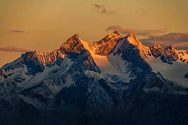 Oetztal mountains at sunrise, Soelden, Oetztal, Tyrol, Austria, Europe