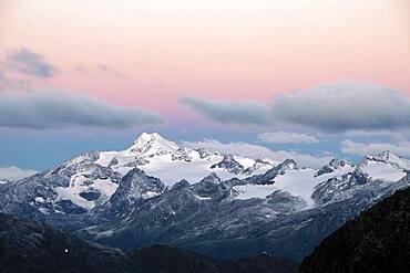 Sunrise over summit of Oetztaler Wildspitze, Soelden, Oetztal, Tyrol, Austria, Europe