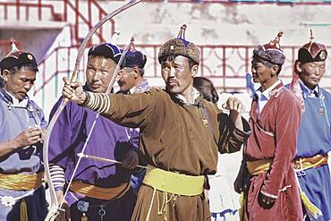 Men archery competition, Ulan Bator, Mongolia, Asia