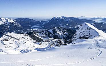 Alpine panorama, Bernadeinkopf, view over the Wetterstein mountains with snow in winter, Garmisch-Partenkirchen, Bavaria, Germany, Europe