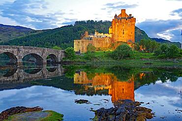 Eilean Donan Castle, stone bridge, film location, Dornie, Highlands, Scotland, United Kingdom, Europe