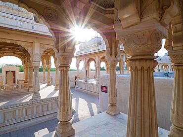 Devi Kund Sagar, Chattris, cremation grounds of the Maharajas of Bikaner, Bikaner, Rajasthan, India, Asia