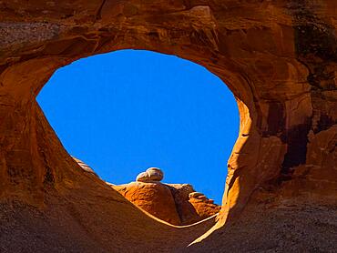 Tunnel Arch, Arches National Park, Moab, Utah, USA, North America