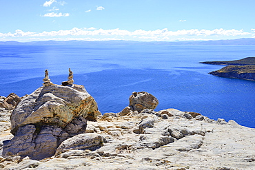 Cairns on the rocky shore, Isla del Sol, Lake Titicaca, La Paz Department, Bolivia, South America