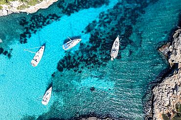 Aerial view, Cala Sa Nau, near Cala d'Or, with beaches and sailing boats Migjorn region, Majorca, Balearic Islands, Spain, Europe