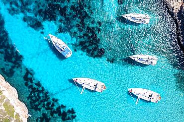 Aerial view, Cala Sa Nau, near Cala d'Or, with beaches and sailing boats Migjorn region, Majorca, Balearic Islands, Spain, Europe