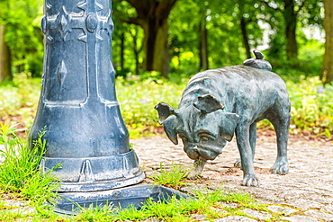 Bronze figure Waldmops in honour of the humourist Vicco von Buelow (Loriot), Brandenburg an der Havel, Brandenburg, Germany, Europe