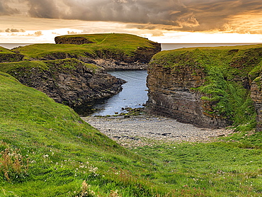 Rocky coast, Yesnaby coastal walk, sunset, Sandwick, Mainland, Orkney, Scotland, Great Britain