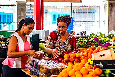 Fruit sale at the indoor market, Sir Selwyn Selwyn Clarke Market, Victoria, Mahe, Seychelles, Victoria, Mahe, Seychelles, Africa