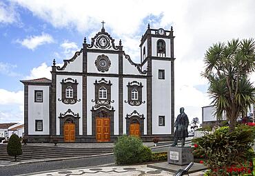 Church of Sao Jorge with monument by Antonio Alves de Oliveira, Nordeste, Sao Miguel Island, Azores, Portugal, Europe