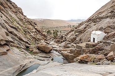 Chapel Ermita de Nuestra Senora de la Pena in the valley Barranco de las Penitas, near Vega de Rio Palmas, Fuerteventura, Canary Islands, Spain, Europe