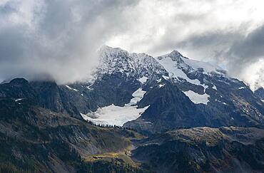 Cloudy Mt. Shuksan with snow and glacier, Mt. Baker-Snoqualmie National Forest, Washington, USA, North America