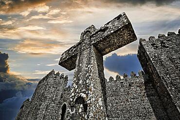 Cross next to castle walls, Trancoso, Serra da Estrela, Portugal, Europe